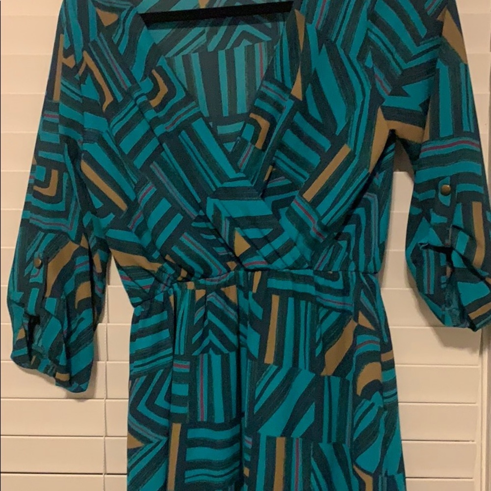 Everly Dress size small - Picture 4 of 7